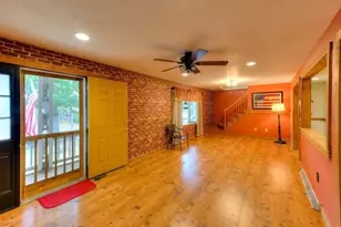 352 Lake Ave, Worcester, MA 01604 - Photo 9