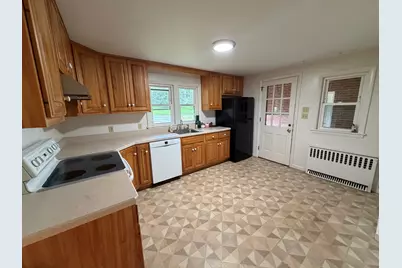 602 Bernardston Rd, Greenfield, MA 01301 - Photo 9