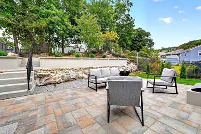 107 Woodley Ave, Boston, MA 02132 - Photo 35
