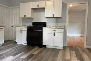 388 High St, Webster, MA 01570 - Photo 3