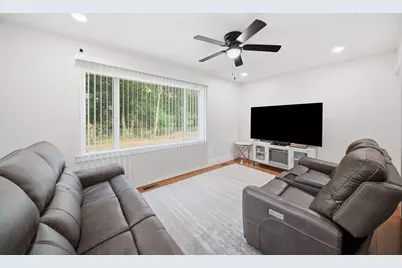 856 Newport Ave, Attleboro, MA 02703 - Photo 15