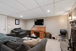 107 Cedar St, Sturbridge, MA 01518 - Photo 33
