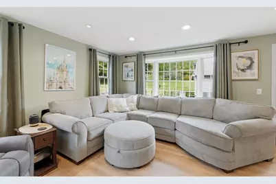 107 Cedar St, Sturbridge, MA 01518 - Photo 9