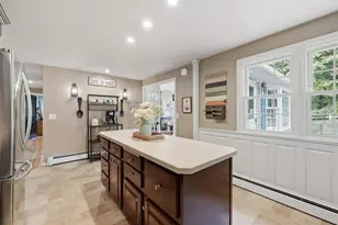 107 Cedar St, Sturbridge, MA 01518 - Photo 5