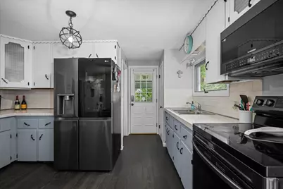 3 Vine St, Webster, MA 01570 - Photo 9