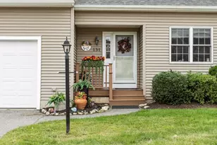 131 Ariel Cir, Sutton, MA 01590 - Photo 1