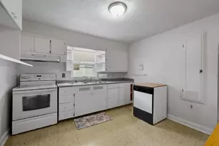 99 Luther Ave, Somerset, MA 02726 - Photo 7