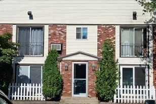 18 Washington St, Plainville, MA 02762 - Photo 1