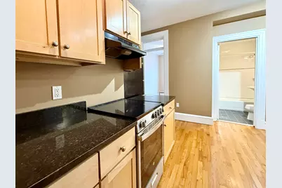 2 Arlington St #22, Cambridge, MA 02140 - Photo 7