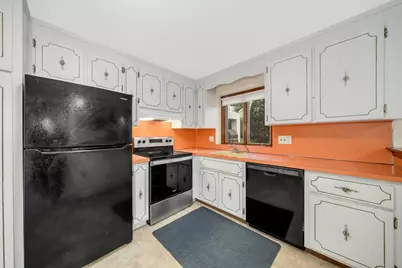 32 Robert Rd, Revere, MA 02151 - Photo 27