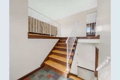32 Robert Rd, Revere, MA 02151 - Photo 9