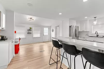 861 Pleasant St, Attleboro, MA 02703 - Photo 9