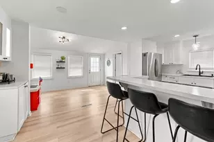 861 Pleasant St, Attleboro, MA 02703 - Photo 9