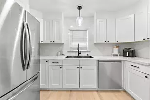861 Pleasant St, Attleboro, MA 02703 - Photo 3