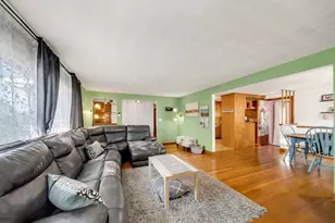 45 Sigourney St, Revere, MA 02151 - Photo 5