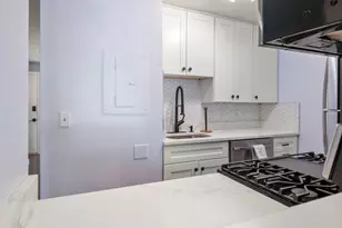 129 Lowell St, Peabody, MA 01960 - Photo 9