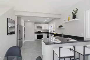 15 S Fairview St, Boston, MA 02131 - Photo 7