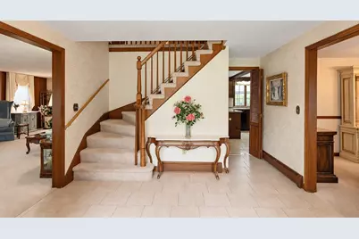 14 Huntingdon Rd, Lynnfield, MA 01940 - Photo 3