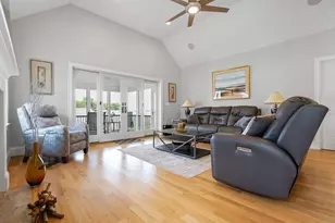 38 Weston Ln, Hopkinton, MA 01748 - Photo 15