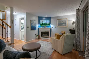 22 Suffolk Ct, Bedford, NH 03110 - Photo 11