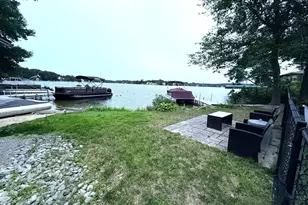 60 Wakefield Ave Webster Lake, Webster, MA 01570 - Photo 13