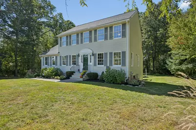 48 June St, Northbridge, MA 01534 - Photo 3
