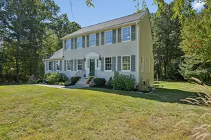48 June St, Northbridge, MA 01534 - Photo 3