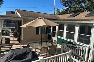 31 Tilton St, Lowell, MA 01850 - Photo 5