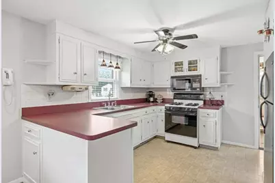 741 Varnum Ave, Lowell, MA 01854 - Photo 9