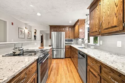 52 W Elm St, Hopkinton, MA 01748 - Photo 3