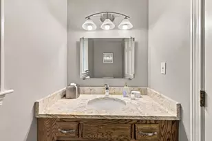 52 W Elm St, Hopkinton, MA 01748 - Photo 17