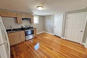 122 Foster St, Peabody, MA 01960 - Photo 5