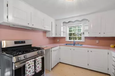 32 Mount Ida Rd, Weymouth, MA 02189 - Photo 17