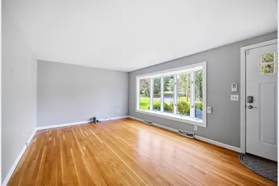 15 Edison Dr, South Hadley, MA 01075 - Photo 9