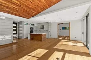 201R Savin Hill Ave, Boston, MA 02125 - Photo 11