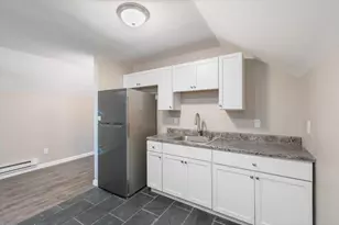 33 Garfield St, Lawrence, MA 01843 - Photo 3