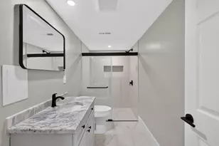 11 Lorenzo St, Worcester, MA 01604 - Photo 35