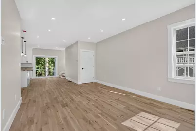 11 Lorenzo Street, Worcester, MA 01604 - Photo 5