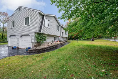 100 Village Dr, Dracut, MA 01826 - Photo 41