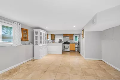 100 Village Dr, Dracut, MA 01826 - Photo 33