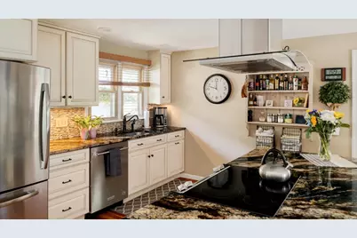 13 Fieldstone St #13, Upton, MA 01568 - Photo 9