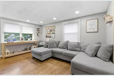 91 Hudson St, Springfield, MA 01118 - Photo 7