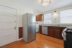 185 Savin Hill Ave, Boston, MA 02125 - Photo 11