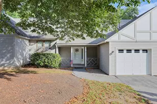 1 Victoria Dr, Auburn, MA 01501 - Photo 1