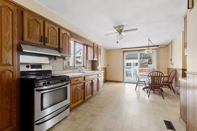 14 Poole St, Medford, MA 02155 - Photo 13