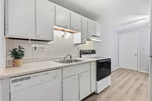 80 Damon Rd, Northampton, MA 01060 - Photo 13