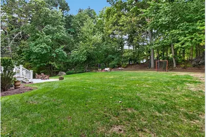 24 Darlene Dr, Southborough, MA 01772 - Photo 27