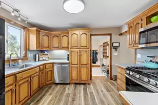 26 Atlanta St, Haverhill, MA 01830 - Photo 13
