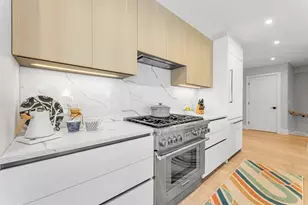 322 Bunker Hill St, Boston, MA 02129 - Photo 11