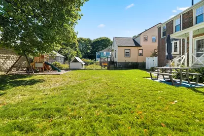 31 Zeller St, Boston, MA 02131 - Photo 29